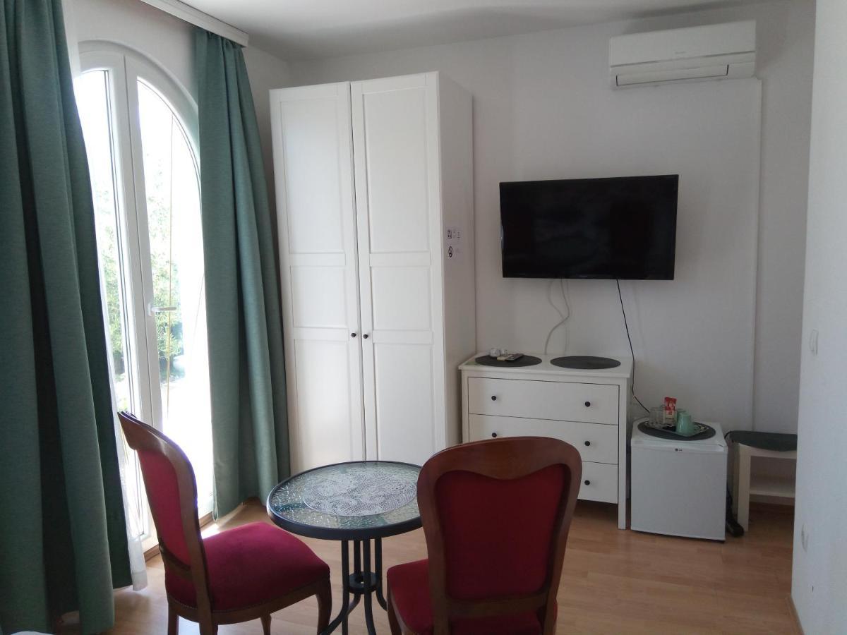 Ana Rooms Krk Town Eksteriør bilde
